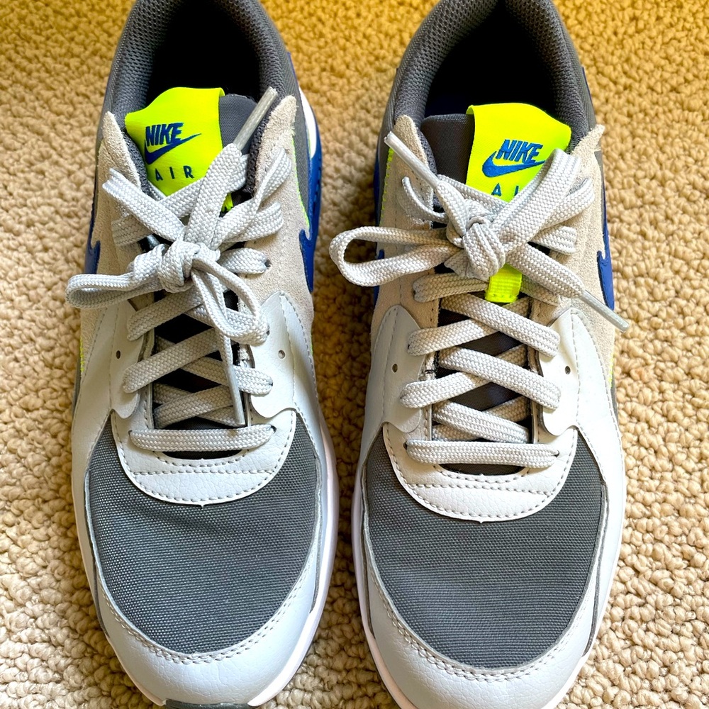 Nike Air Max Excee Youth Size 6.5 Sneaker